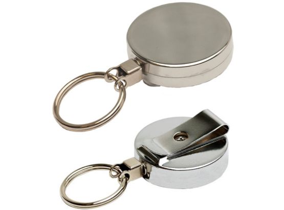 Stabiles Metall-Kartenjojo mit Kette Stabiles Metall-Kartenjojo mit Kette
